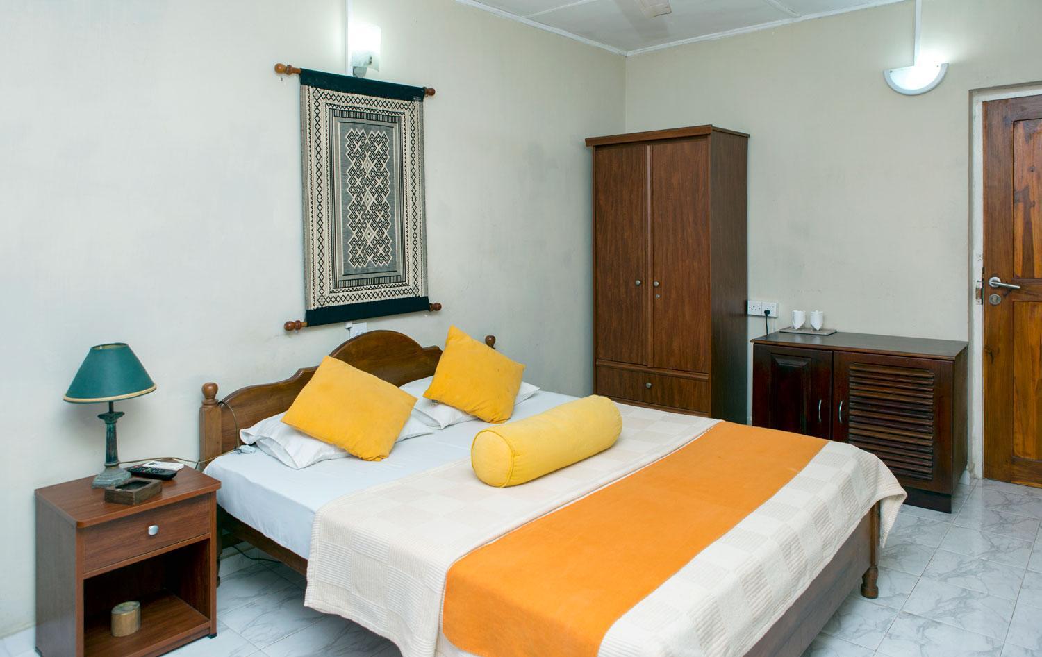 Ranveli Beach Hotel Dehiwala-Mount Lavinia Esterno foto