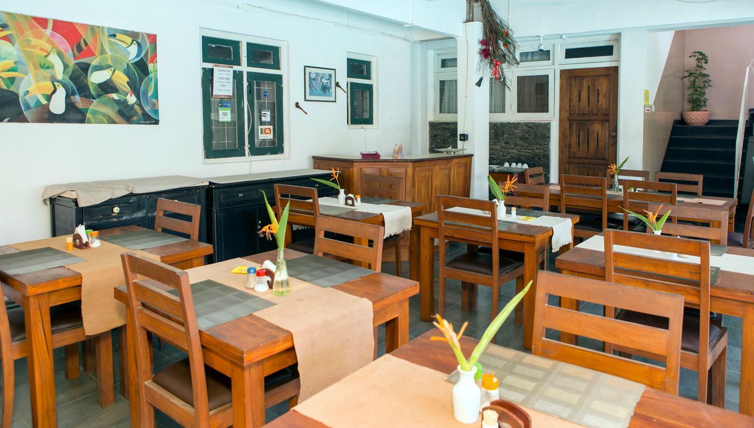 Ranveli Beach Hotel Dehiwala-Mount Lavinia Esterno foto