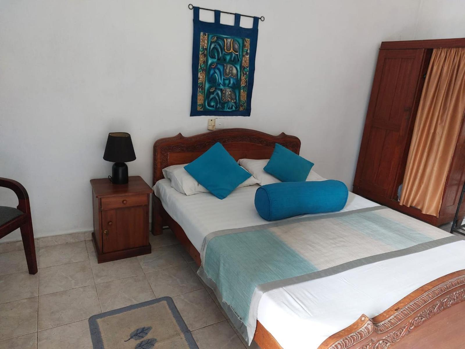 Ranveli Beach Hotel Dehiwala-Mount Lavinia Esterno foto