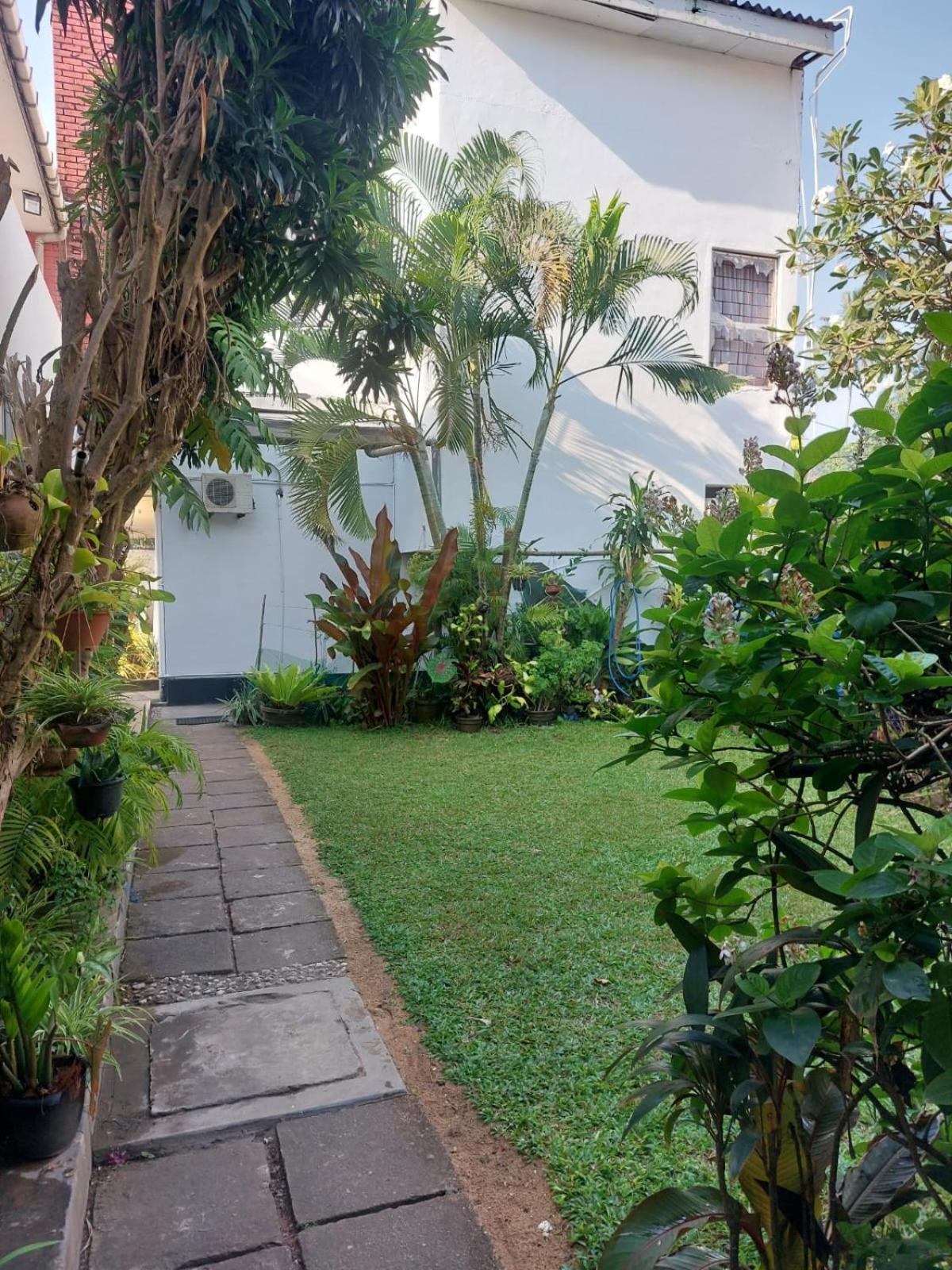 Ranveli Beach Hotel Dehiwala-Mount Lavinia Esterno foto